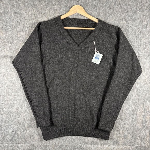 Centro De Textiles Tradicionales Del Cusco Sweaters - Centro De Textiles Tradicionales Del Cusco Alpaca Wool Sweater Gray V Neck‎ Peru